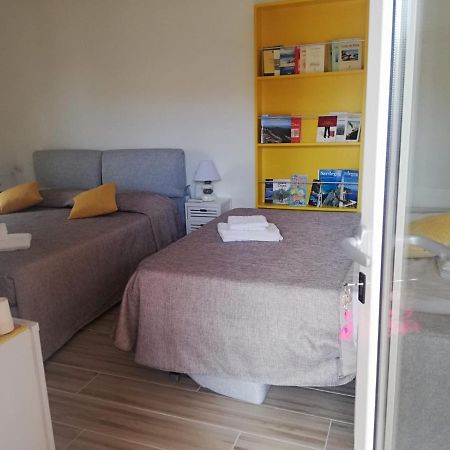 Flamingo Guest House- Rooms Ольбия Экстерьер фото