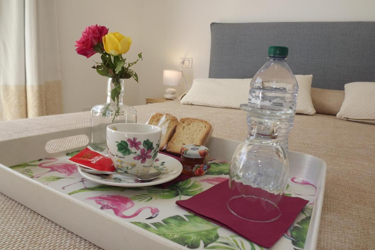 Flamingo Guest House- Rooms Ольбия Экстерьер фото