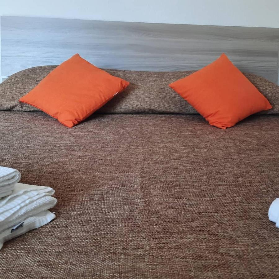 Flamingo Guest House- Rooms Ольбия Экстерьер фото